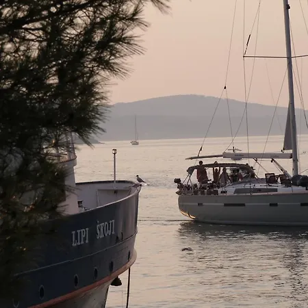 Rita Διαμέρισμα Milna (Brac)